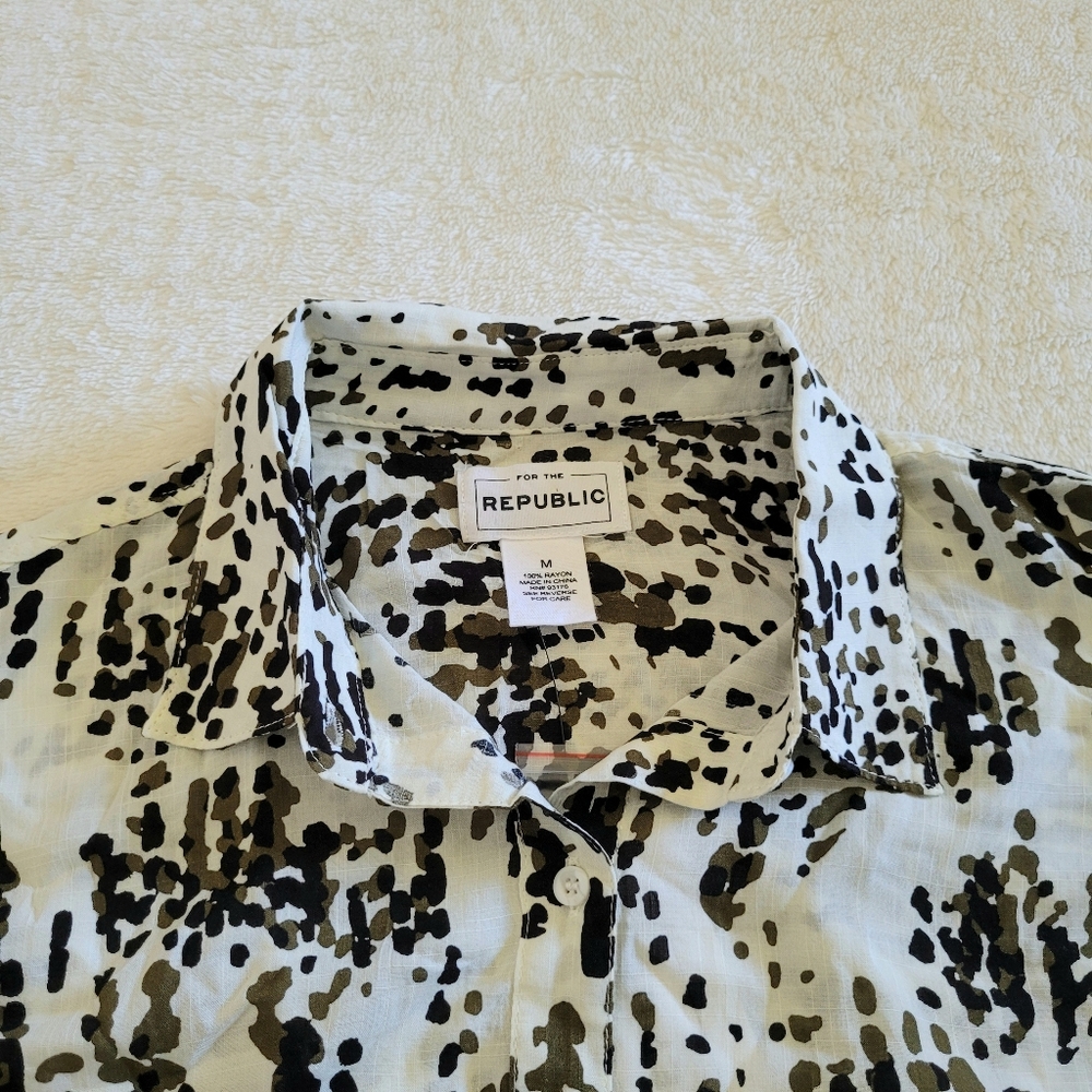 For the Republic Button Down Blouse - NWT - Picture 4 of 16